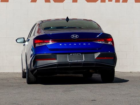 Used 2024 Hyundai Elantra SEL image 6