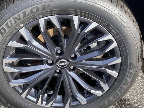 New 2026 Nissan Rogue Platinum w/ Platinum Premium Package AWD/4WD image 6