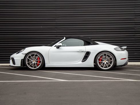 Certified 2021 Porsche 718 Boxster Spyder RWD image 2
