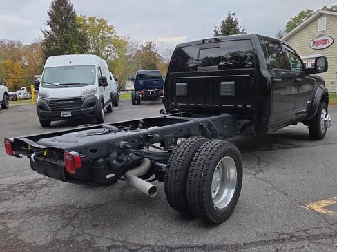 New 2026 RAM 5500 4x4 Crew Cab image 4