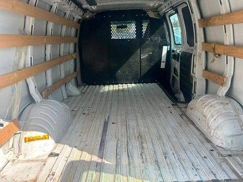 Used 2022 Chevrolet Express 2500 w/ Driver Convenience Package RWD image 16