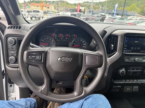 Used 2020 Chevrolet Silverado 1500 Custom Trail Boss w/ Custom Convenience Package AWD/4WD image 9