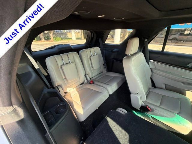Used 2018 Ford Explorer Limited w/ Equipment Group 301A FWD image 33