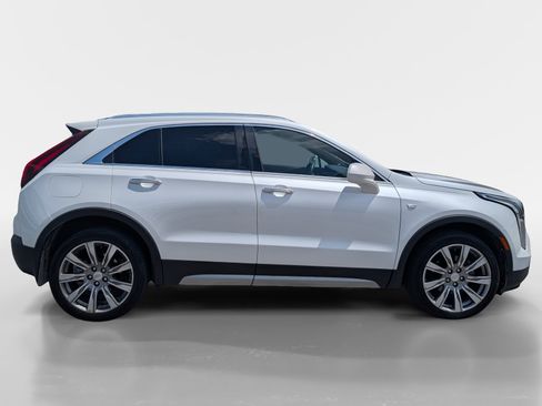 Used 2019 Cadillac XT4 Premium Luxury w/ Driver Assist Package FWD image 3