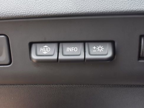 Used 2024 Buick Enclave Premium FWD image 30