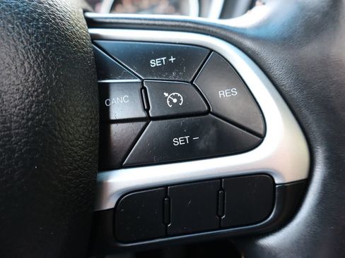 Used 2019 Jeep Compass Limited AWD/4WD image 31