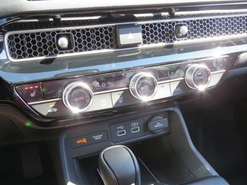 Used 2024 Honda Civic Touring image 25