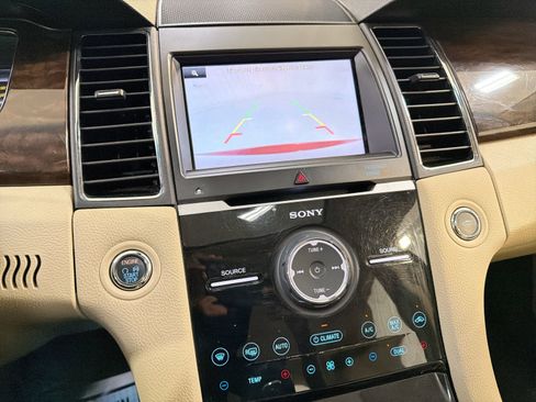 Used 2014 Ford Taurus Limited w/ Equipment Group 301A image 18