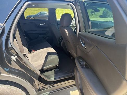 Used 2022 Chevrolet Blazer LT FWD image 21