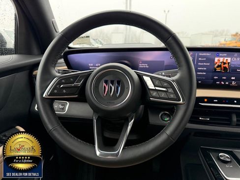 Used 2025 Buick Enclave Preferred image 21