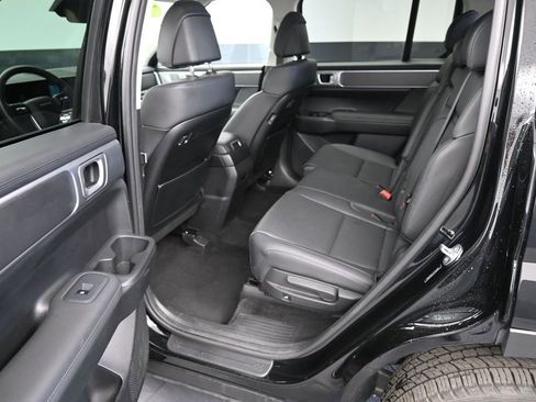 Used 2026 Hyundai Santa Fe SEL AWD/4WD image 17