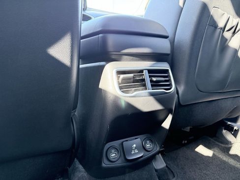 Used 2021 Hyundai Santa Fe Limited image 26