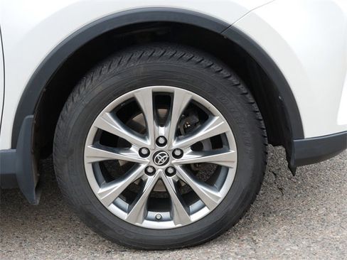 Used 2016 Toyota RAV4 Limited image 9