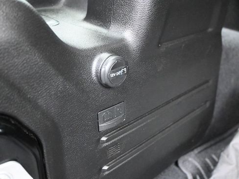 Used 2021 Jeep Wrangler Unlimited Sahara image 35