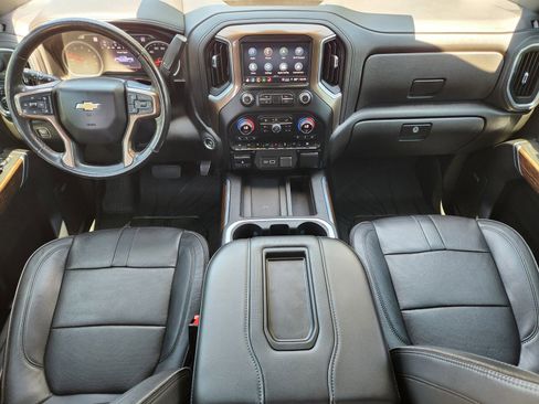 Used 2021 Chevrolet Silverado 1500 High Country w/ Technology Package AWD/4WD image 9