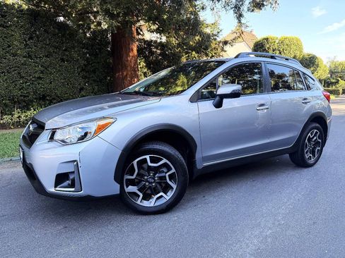 Used 2016 Subaru Crosstrek 2.0i Limited AWD/4WD image 2