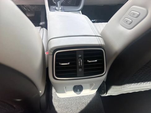 Used 2023 Genesis G70 3.3T RWD image 16