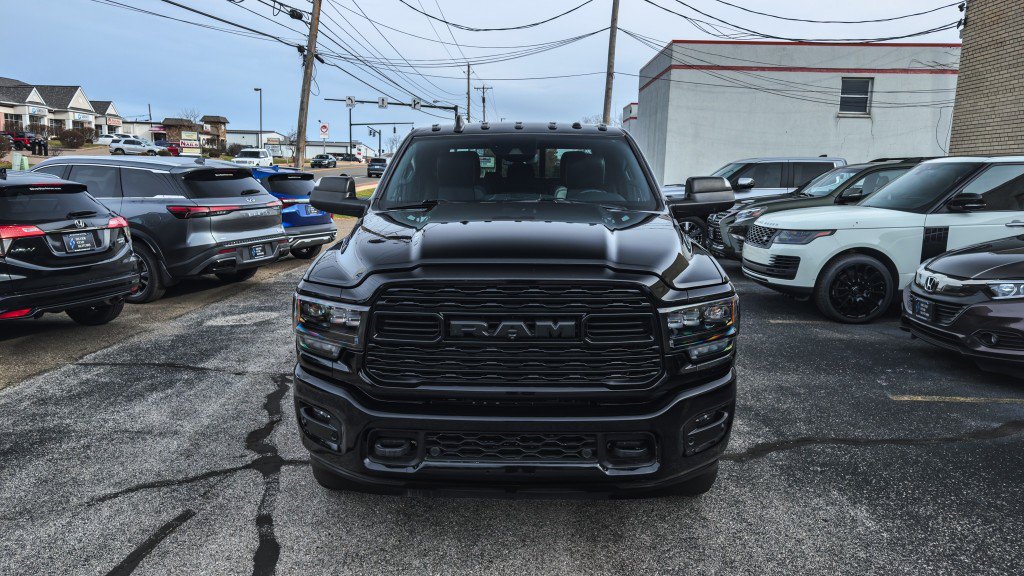 Used 2022 RAM 3500 Limited AWD/4WD image 4