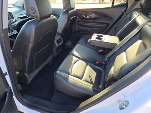 Used 2022 GMC Terrain SLT image 19