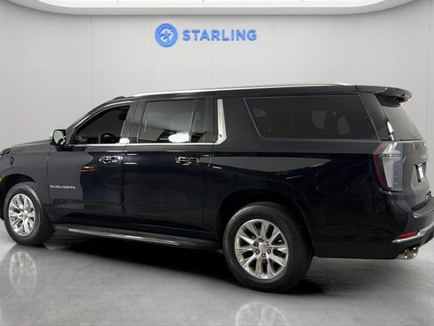 Certified 2025 Chevrolet Suburban Premier AWD/4WD image 5