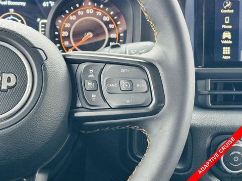 Used 2024 Jeep Wrangler Willys image 5