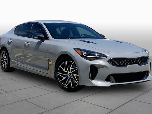 Used 2022 Kia Stinger GT-Line RWD image 3