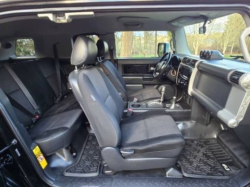 Used 2008 Toyota FJ Cruiser 4WD image 11
