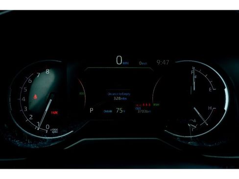 Used 2025 Toyota RAV4 XLE AWD/4WD image 19