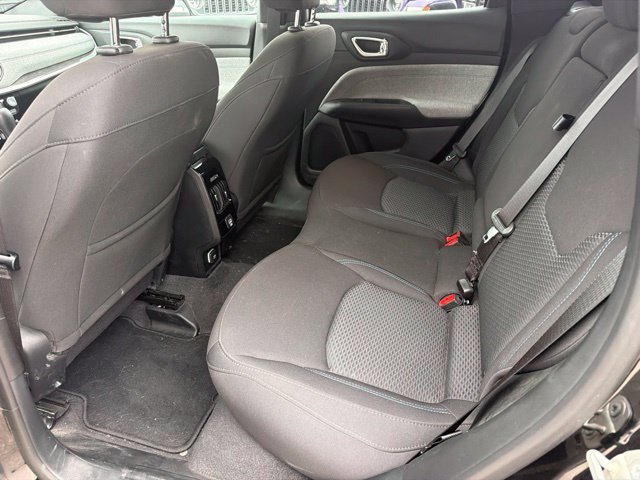 Used 2023 Jeep Compass Sport AWD/4WD image 10