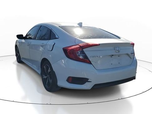 Used 2016 Honda Civic Touring image 5