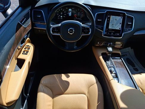 Used 2019 Volvo XC90 T6 Momentum w/ Protection Package Premier AWD/4WD image 10