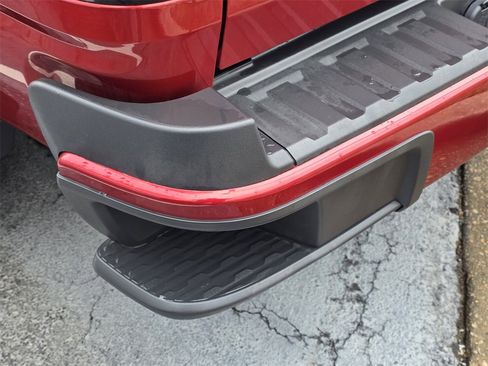 Used 2016 Chevrolet Colorado Z71 image 10