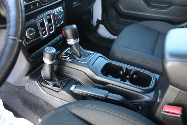 Used 2022 Jeep Wrangler Sport AWD/4WD image 16