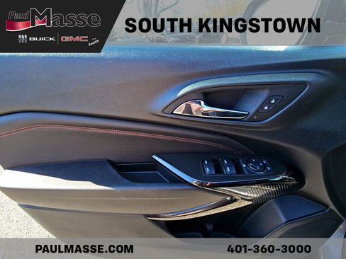 Used 2024 Chevrolet Trax RS FWD image 12