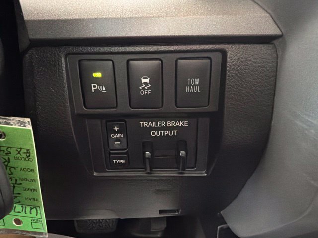Used 2016 Toyota Tundra SR5 w/ SR5 Upgrade Package AWD/4WD image 20