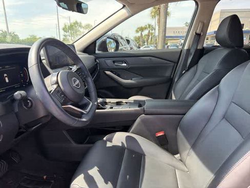 Used 2024 Nissan Rogue SL w/ SL Premium Package FWD image 30