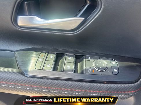 Used 2025 Nissan Kicks SR FWD image 12