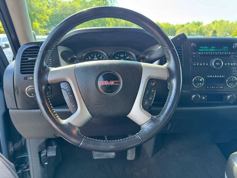 Used 2009 GMC Sierra 1500 SLE w/ Pro Grade Package AWD/4WD image 17