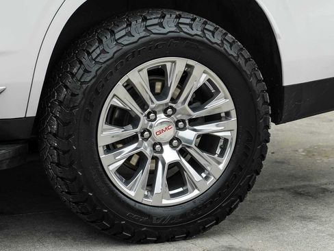Used 2021 GMC Yukon Denali w/ Advanced Technology Package AWD/4WD image 58