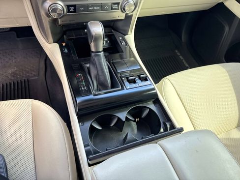 Certified 2020 Lexus GX 460 Premium w/ Premium Package image 26