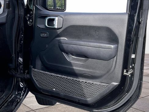 Used 2024 Jeep Wrangler Unlimited Sport AWD/4WD image 24
