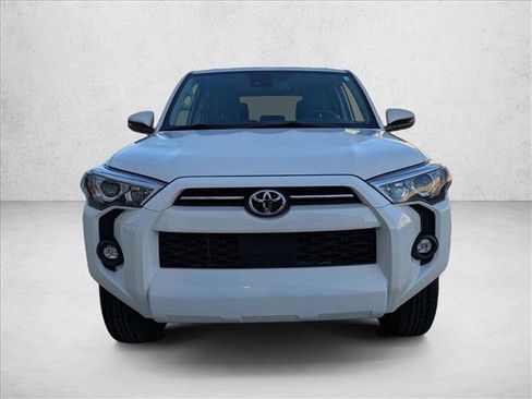Certified 2022 Toyota 4Runner SR5 Premium image 2
