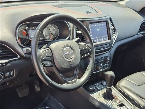 Used 2021 Jeep Cherokee Trailhawk w/ Technology Group AWD/4WD image 10