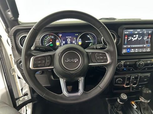 Used 2023 Jeep Wrangler Unlimited Sahara AWD/4WD image 14