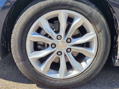 Used 2023 Chevrolet Malibu LT image 10