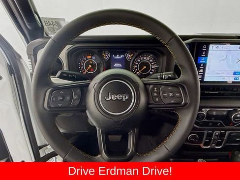 Used 2025 Jeep Wrangler Unlimited Sport AWD/4WD image 11
