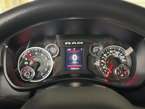 Used 2024 RAM 2500 Tradesman w/ Chrome Appearance Group AWD/4WD image 7
