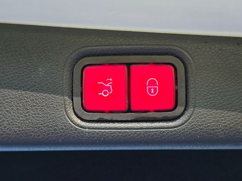 Used 2019 Mercedes-Benz E 450 4MATIC Sedan image 54