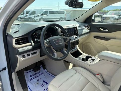 Used 2023 GMC Acadia Denali AWD/4WD image 3