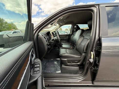 Used 2024 RAM 2500 Laramie AWD/4WD image 19